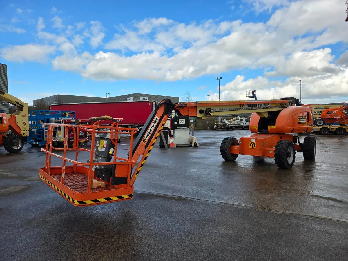 JLG 660SJ Telescopic Boom - year 2014 - Image 2