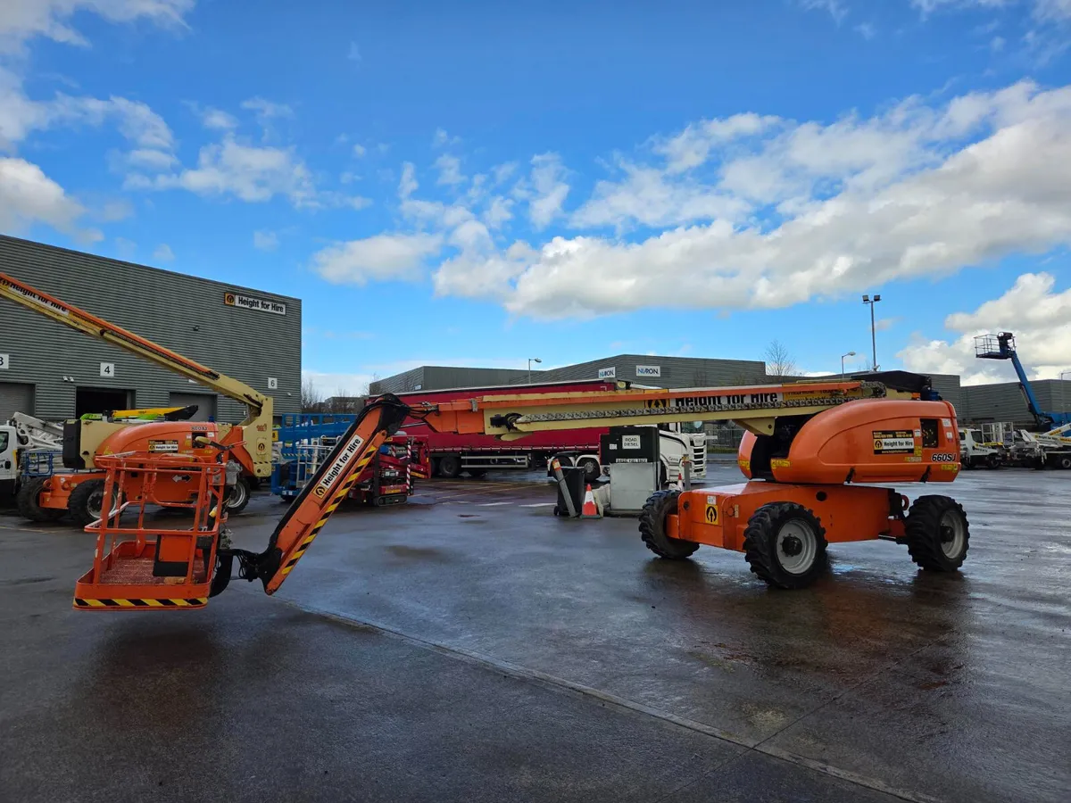 JLG 660SJ Telescopic Boom - year 2014 - Image 1