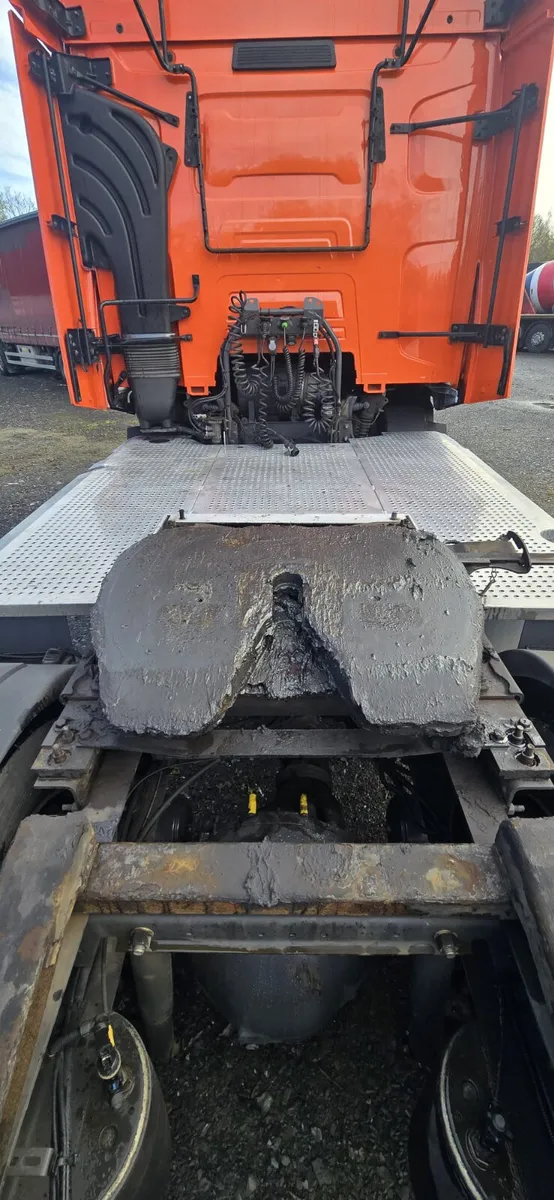 RENAULT T460.18 TRACTOR UNIT - Image 4