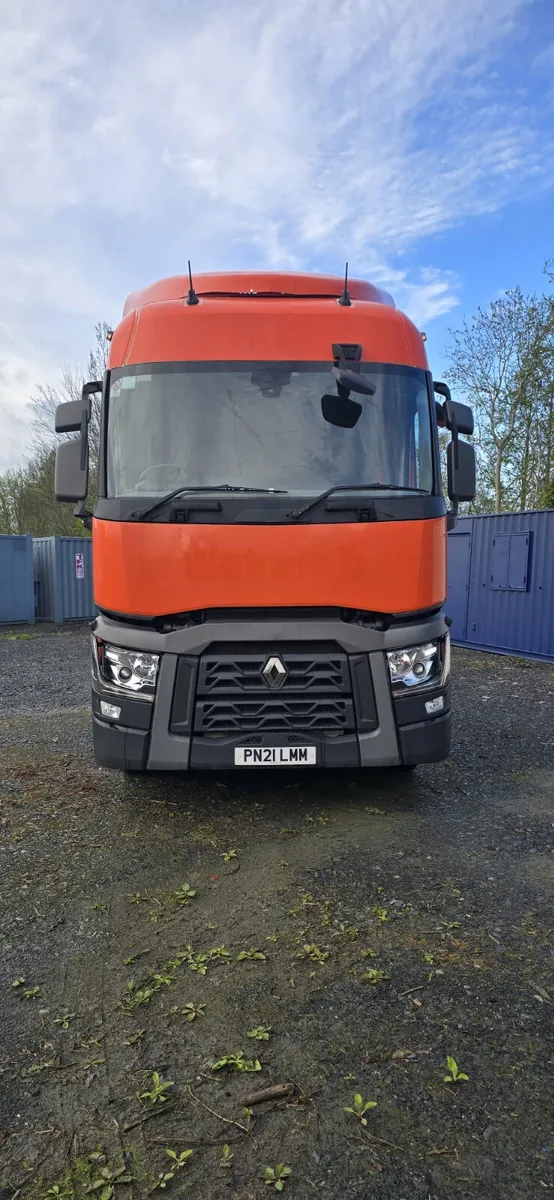 RENAULT T460.18 TRACTOR UNIT - Image 1