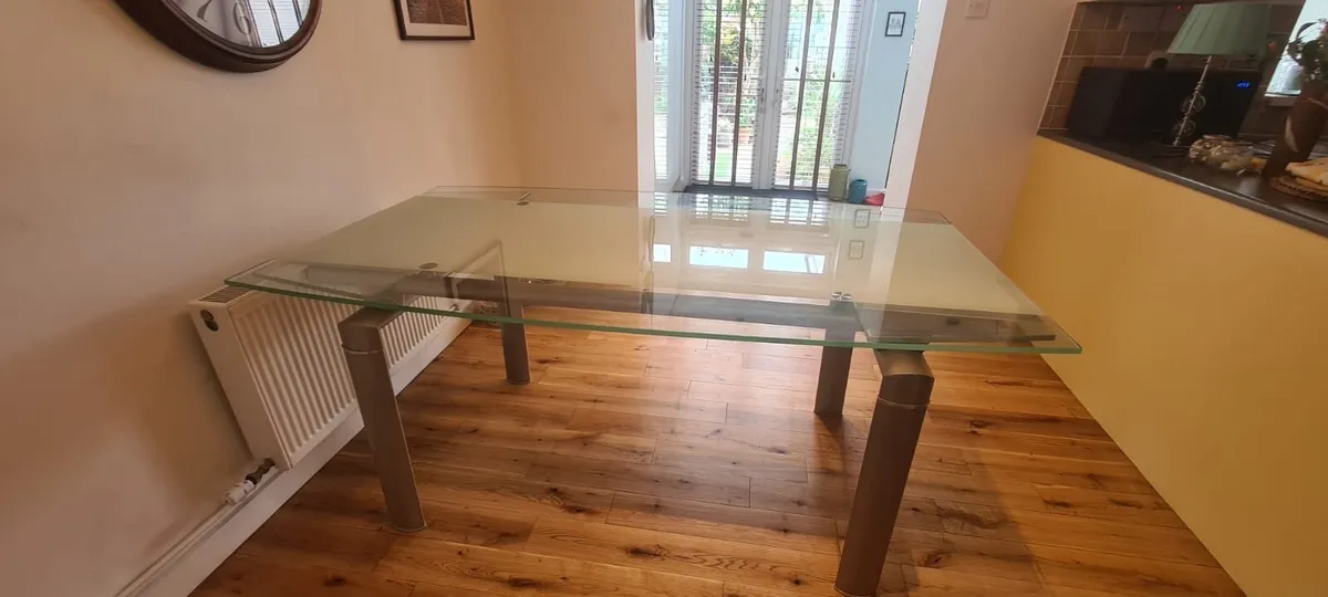 dining room  table - Image 1