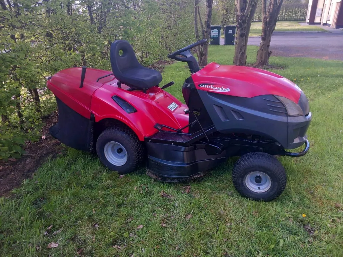 Ride on lawnmower - Image 2