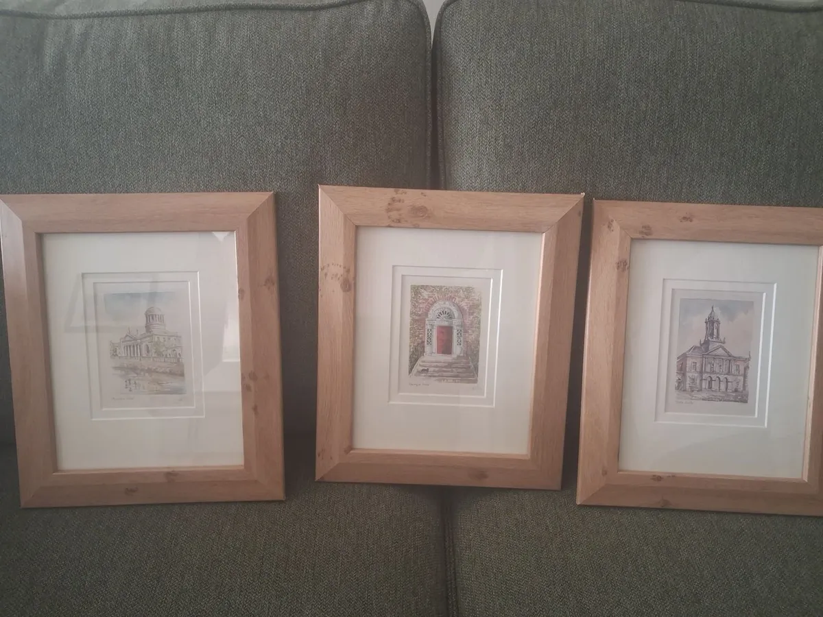 Mirror.  And pictures Free - Image 1