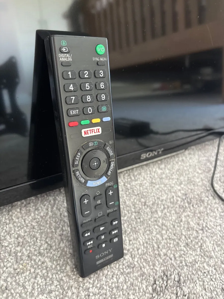 Sony Bravia smart TV 15” - Image 2