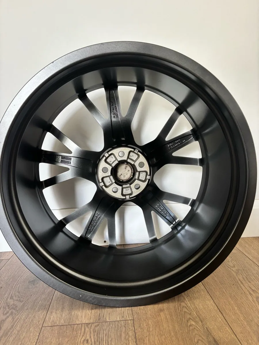 Genuine Audi 22 inch - Image 2
