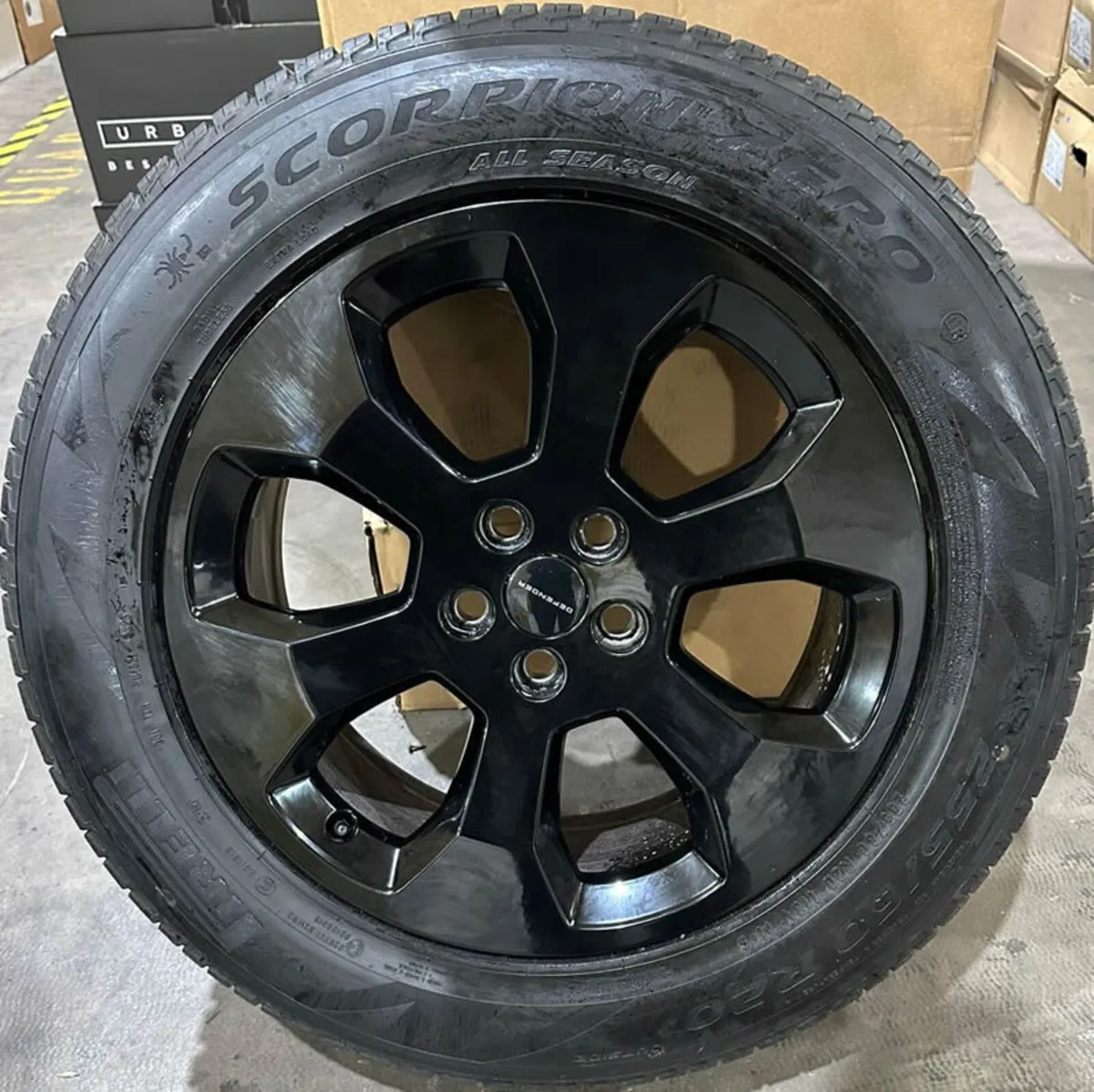 20" GENUINE OEM DEFENDER STYLE 6011 WHEELS - Image 2