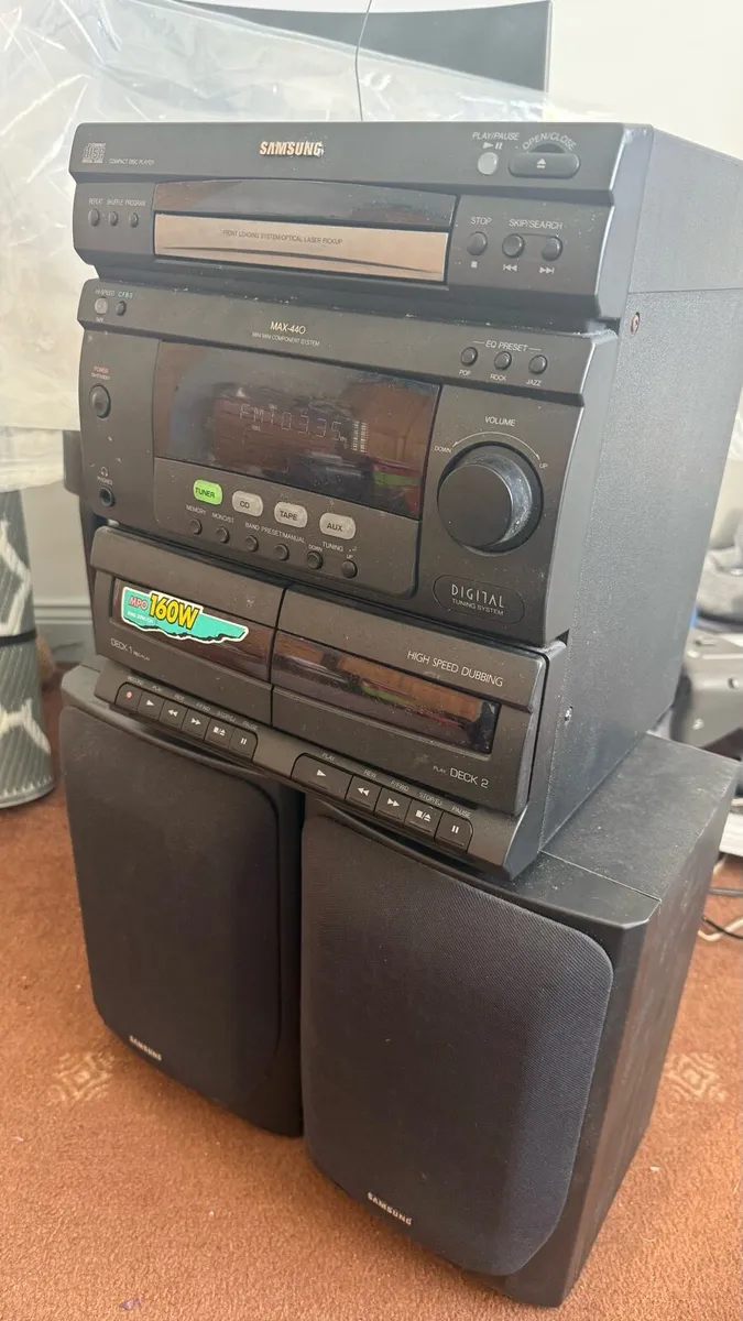Samsung MAX-440 Stereo System CD/Cassette/Radio - Image 2