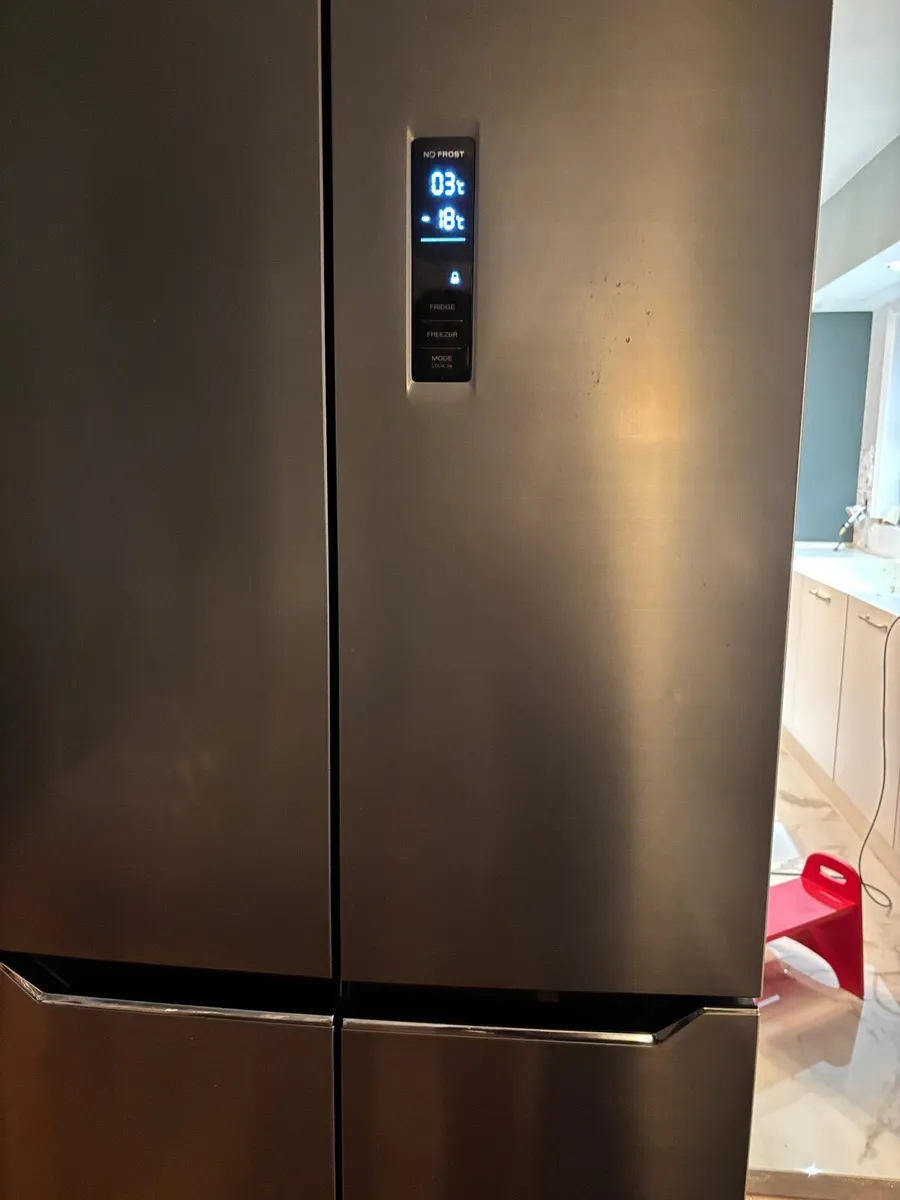 Fridge/freezer - Image 2