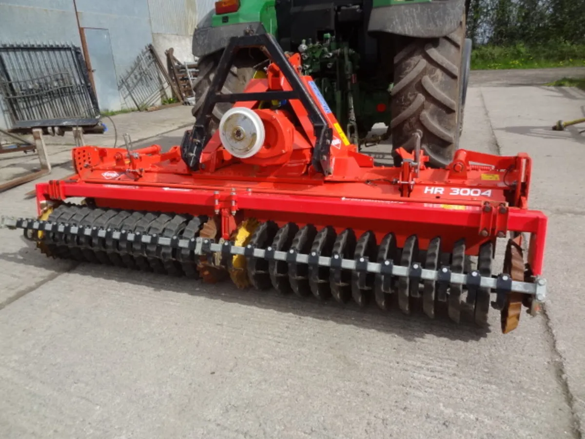 Kuhn HR3004D 3 Metre Power Harrow - Image 1