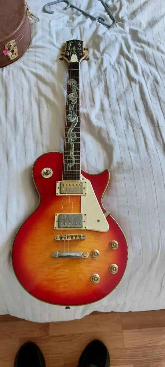 Electric guitar - Image 4