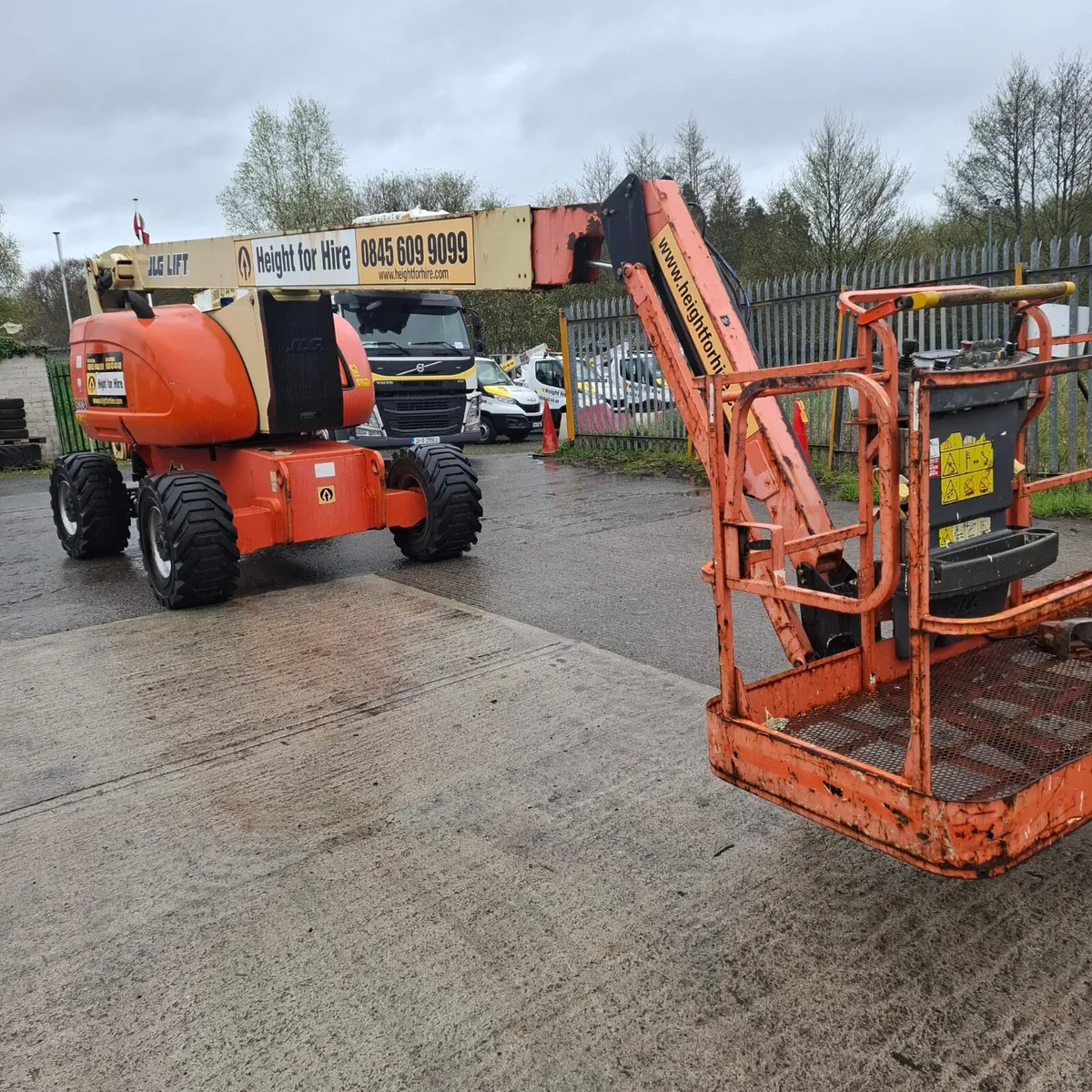 JLG 800AJ - 26m Artic Diesel Boom - Image 1