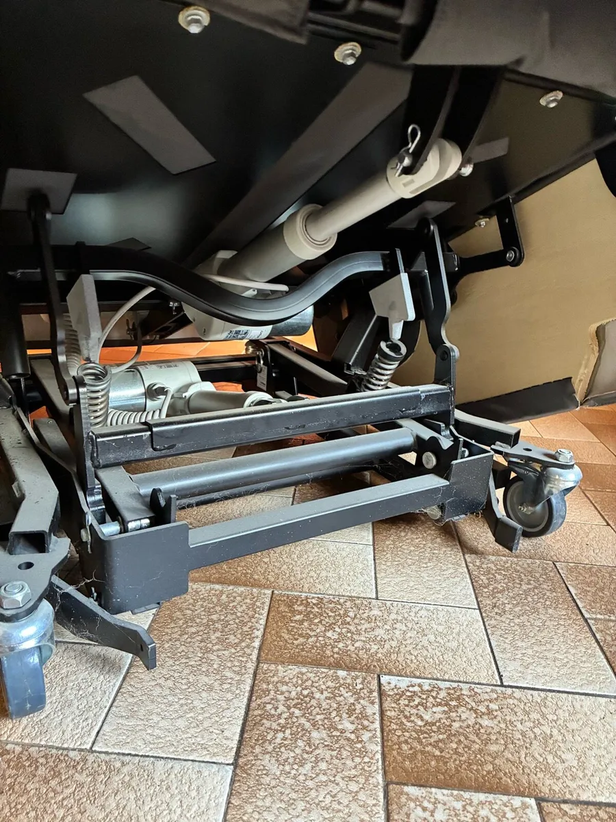 Configura Comfort Riser Recliner Armchair - Image 4