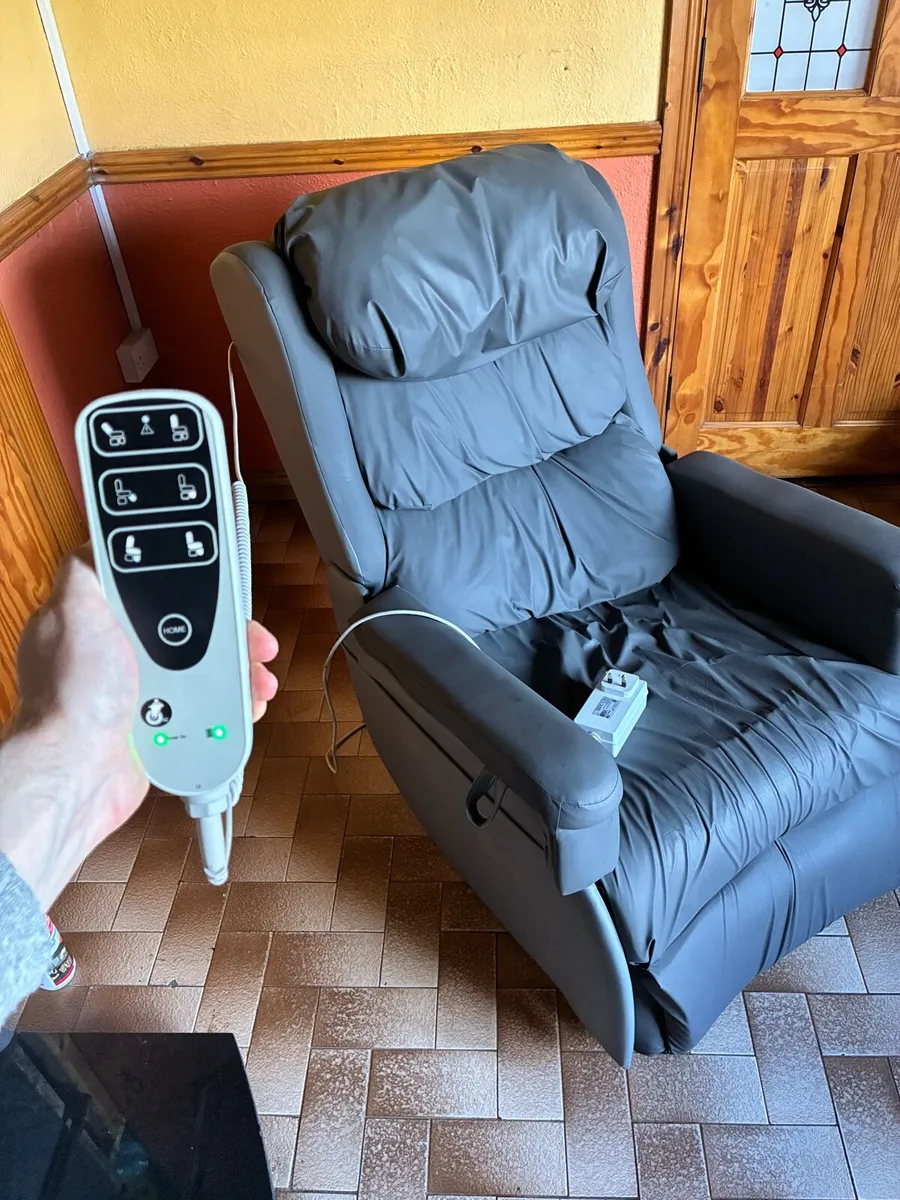 Configura Comfort Riser Recliner Armchair - Image 2