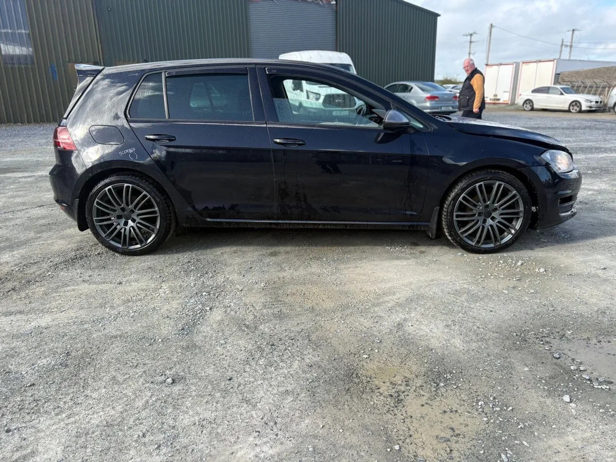 2014 Volkswagen golf GT 2.0 diesel - Image 2