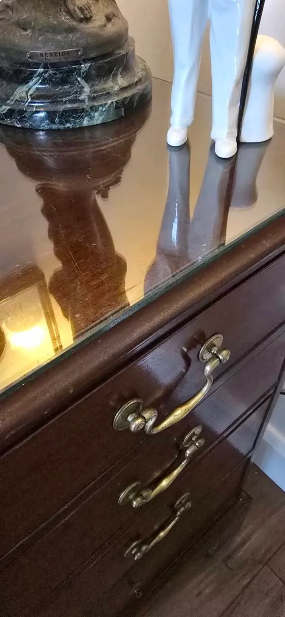 Antique Mahogany Chest of Drawers - Image 4