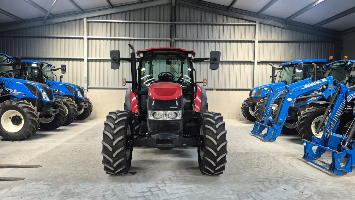 CASE Farmall 115c - Image 2