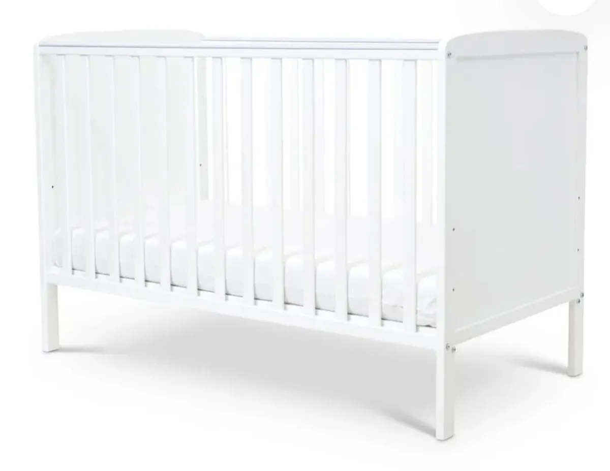 Cot bed