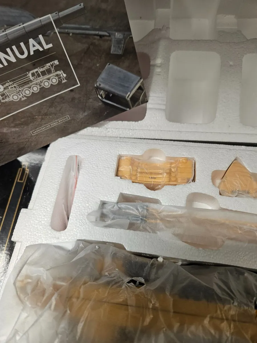 Corgi WSI Kavanagh Crane Hire Crane 1.50 - Image 2