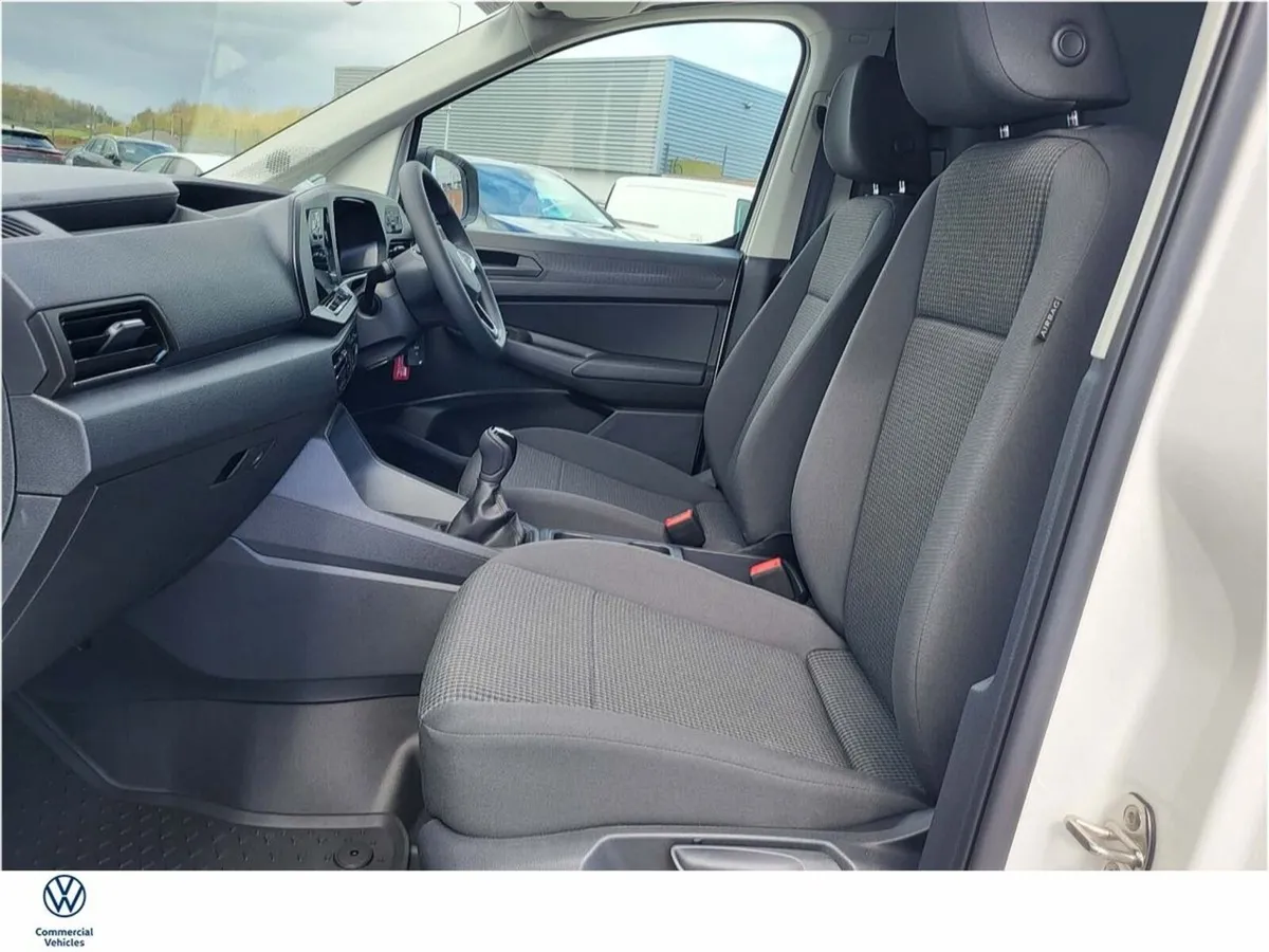 Volkswagen Caddy LIFE 2.0 TDI 102HP M6F 5DR *(€22, - Image 4