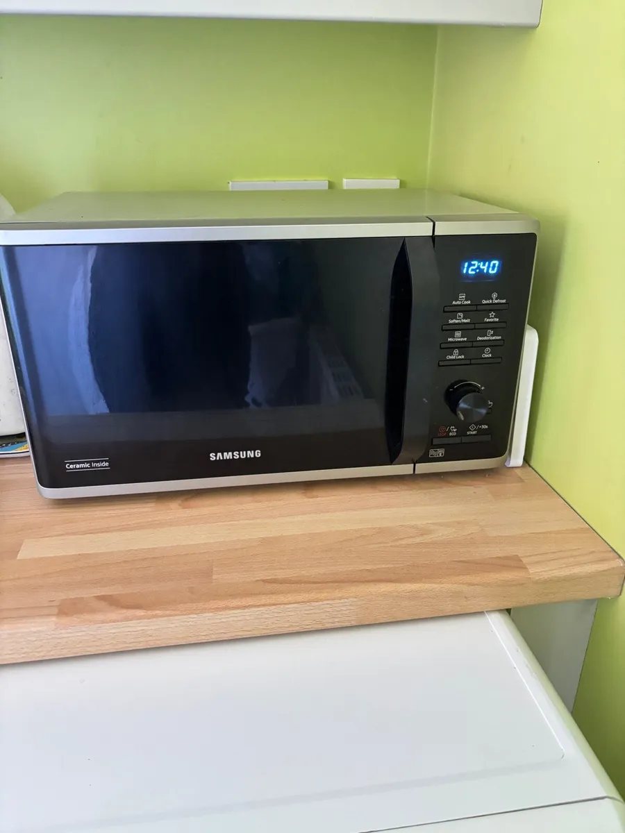 Microwave - Image 1