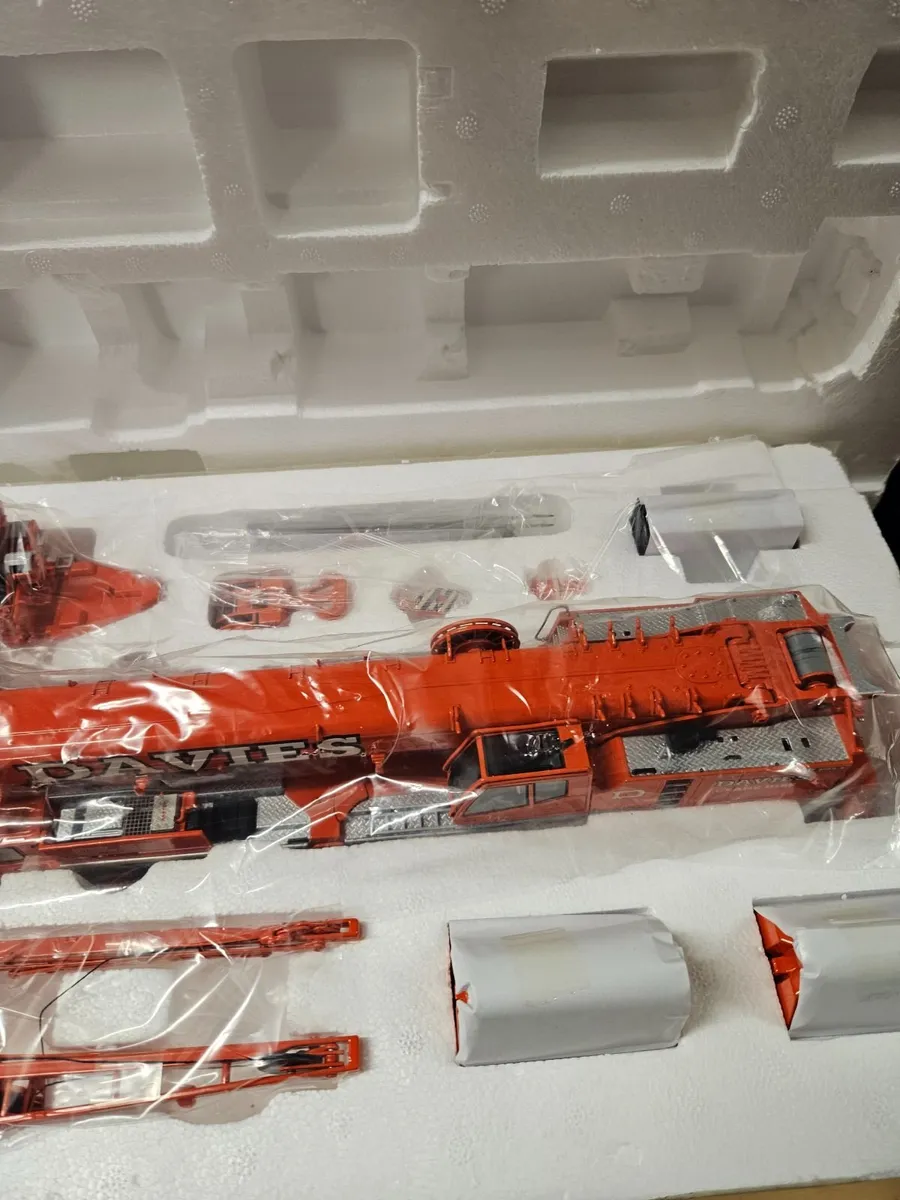 Corgi WSI Davies Crane Hire 1.50 - Image 3