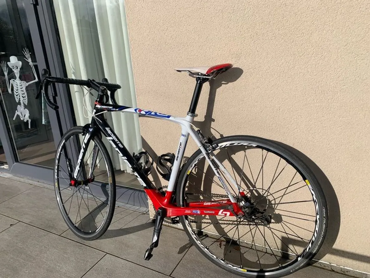 Lapierre Xelius 400 Road Bike 52cm Excellent Condition - Image 1