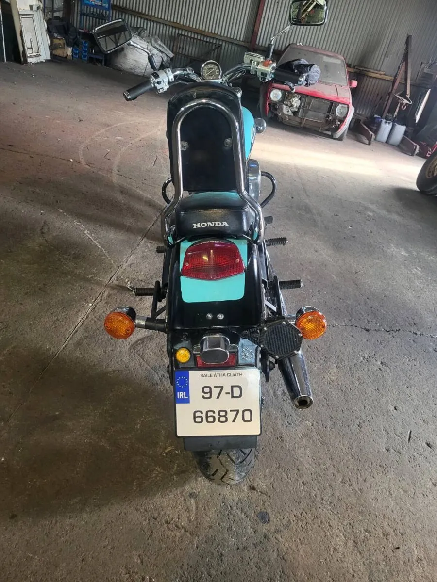 HONDA SHADOW  V2 CUSTOM - Image 2