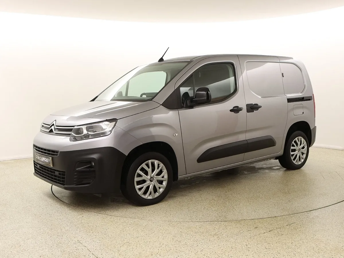 2023 Citroen Berlingo 1.5 HDI Enterprise 3 seater - Image 3