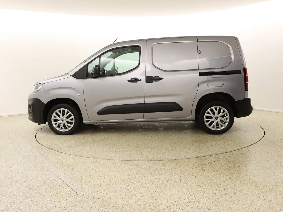 2023 Citroen Berlingo 1.5 HDI Enterprise 3 seater - Image 4