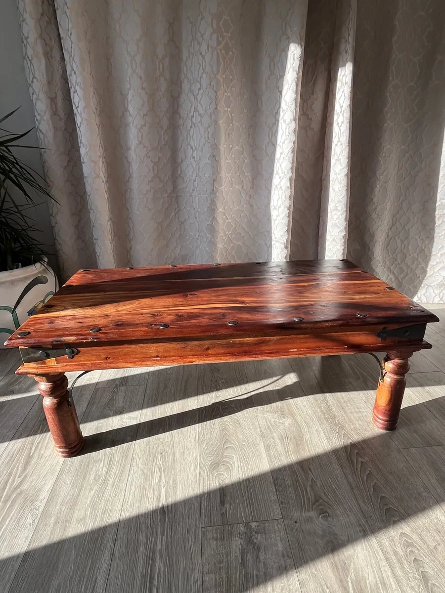 Coffee Table Free - Image 2