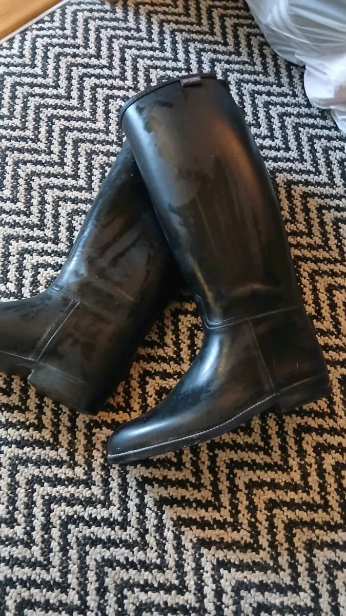 Horse riding boots - Image 1