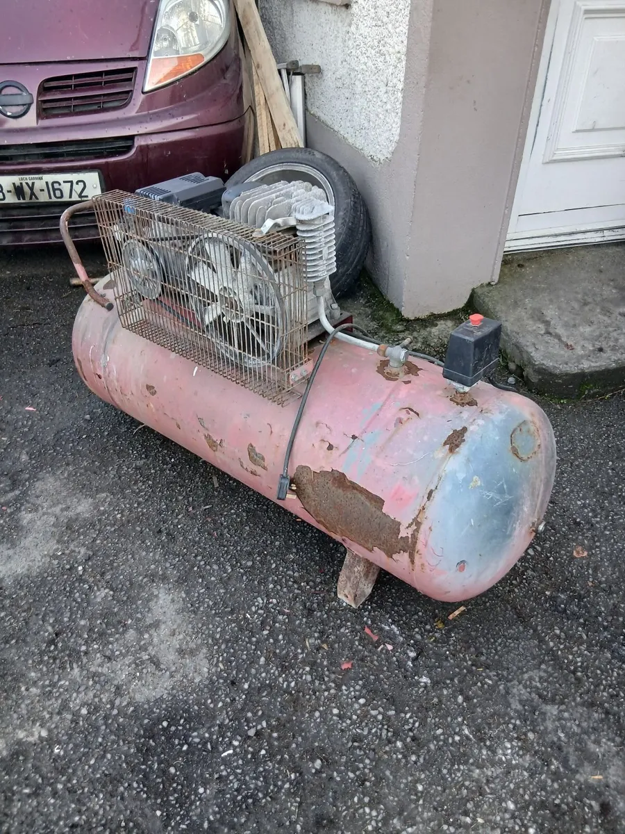 Big air compressor 200L 300hp working 💯 - Image 1