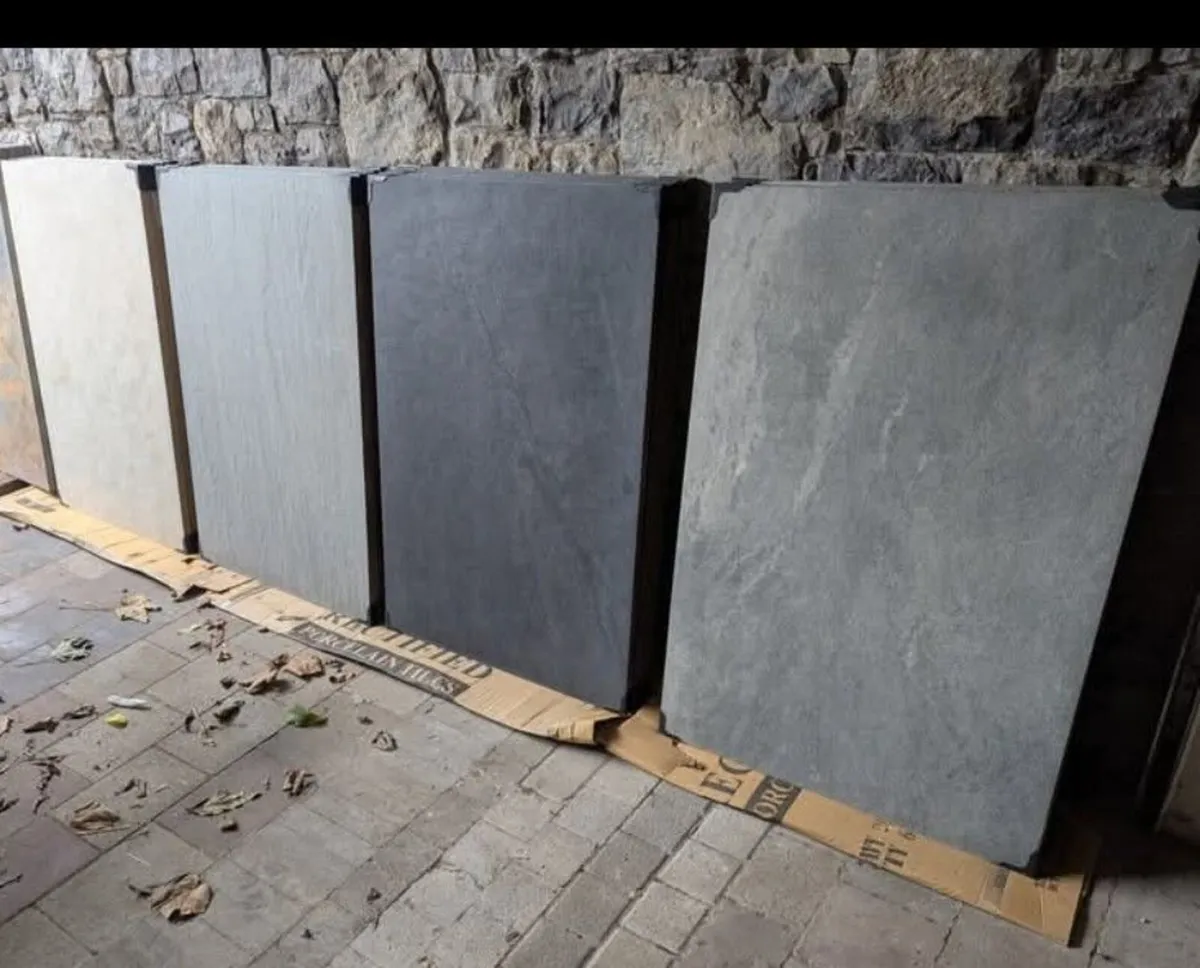 Porcelain paving - outdoors