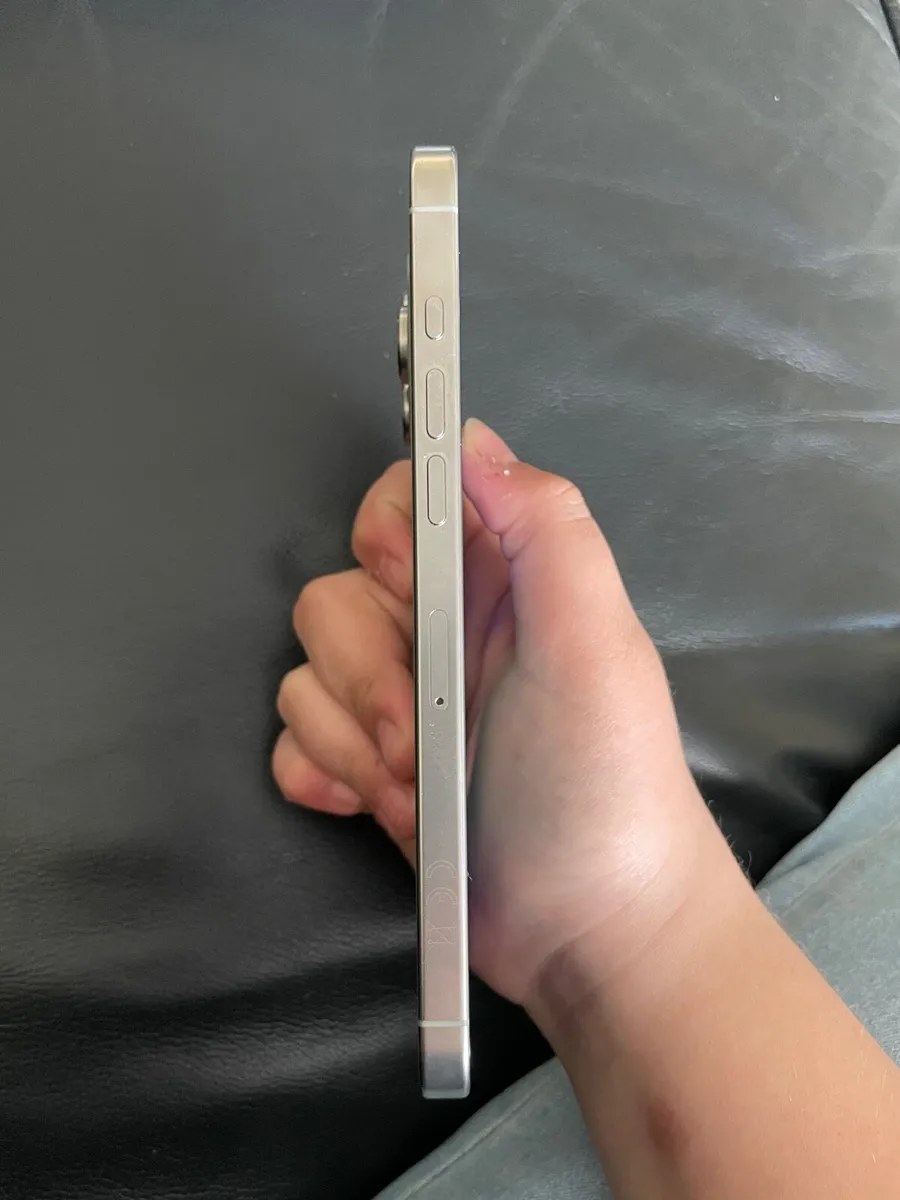 iPhone 16 pro max - Image 4