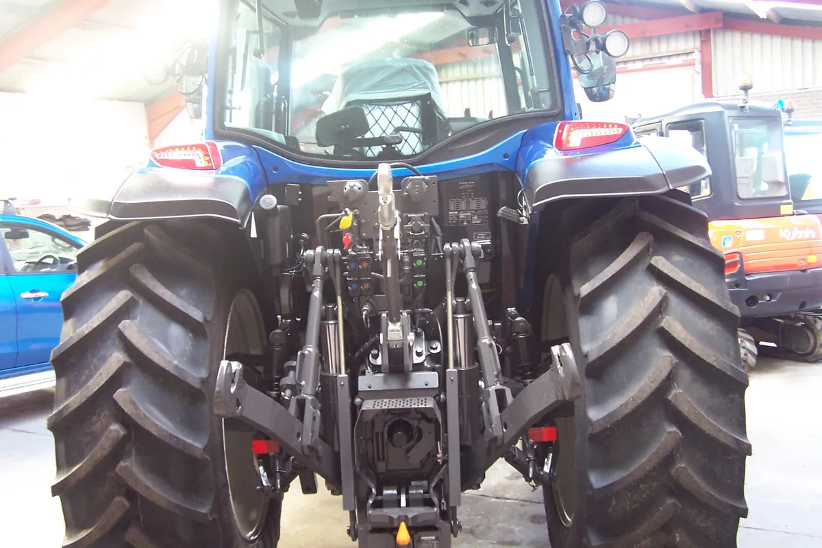New Valtra G135 - Image 3