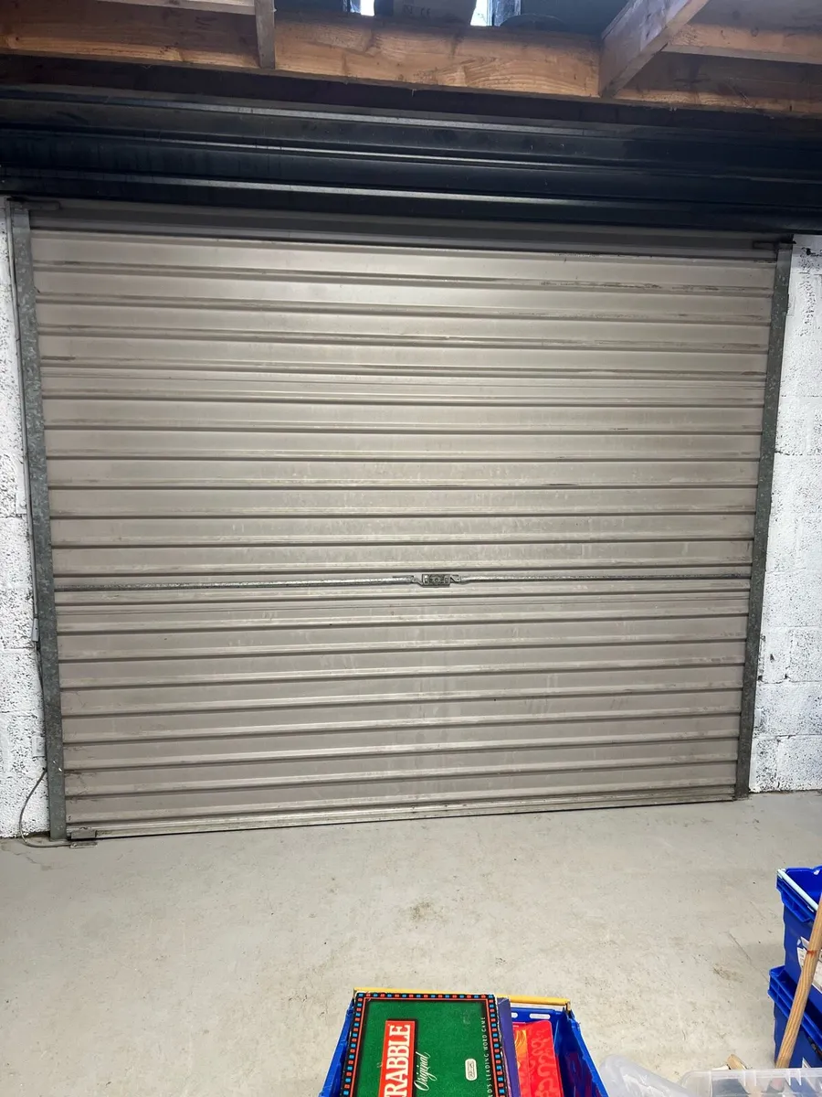 Roller garage door - Image 2