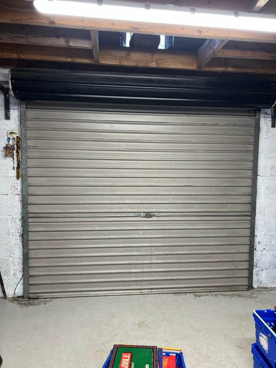 Roller garage door - Image 3