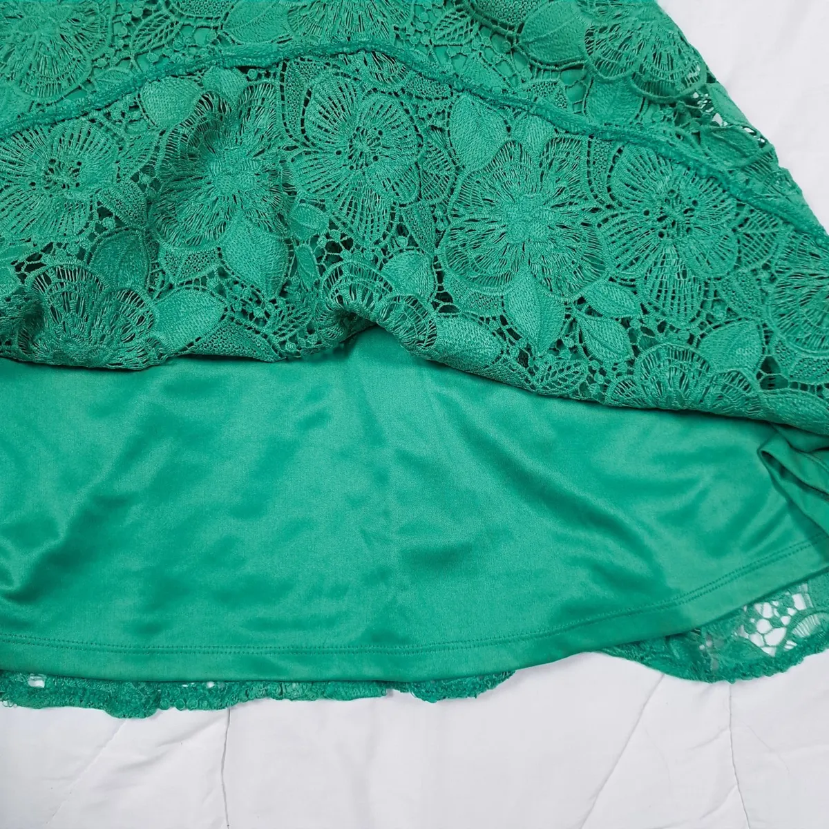 Lipsy Green Floral Guipure Lace Mini Dress 12UK - Image 4