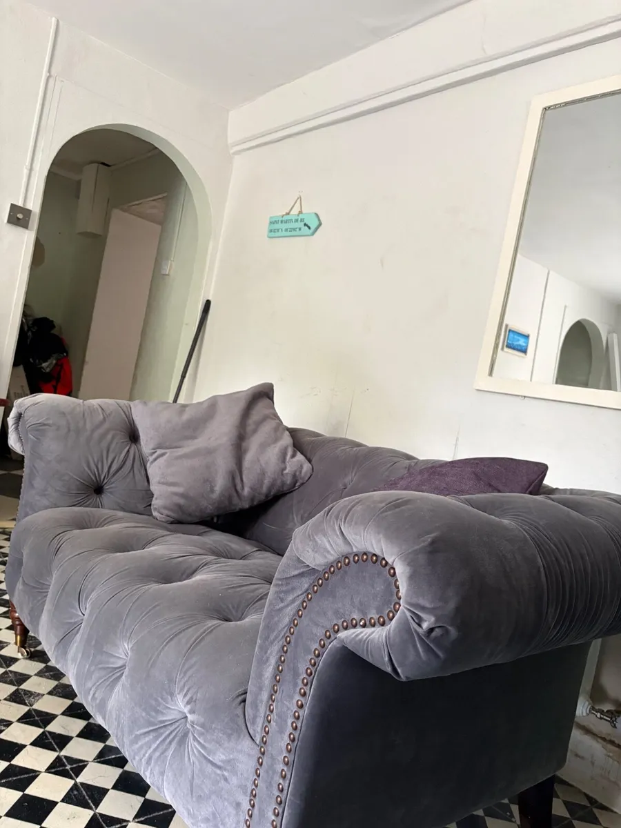 Sofa, 2 seater and 3 seater - Image 1