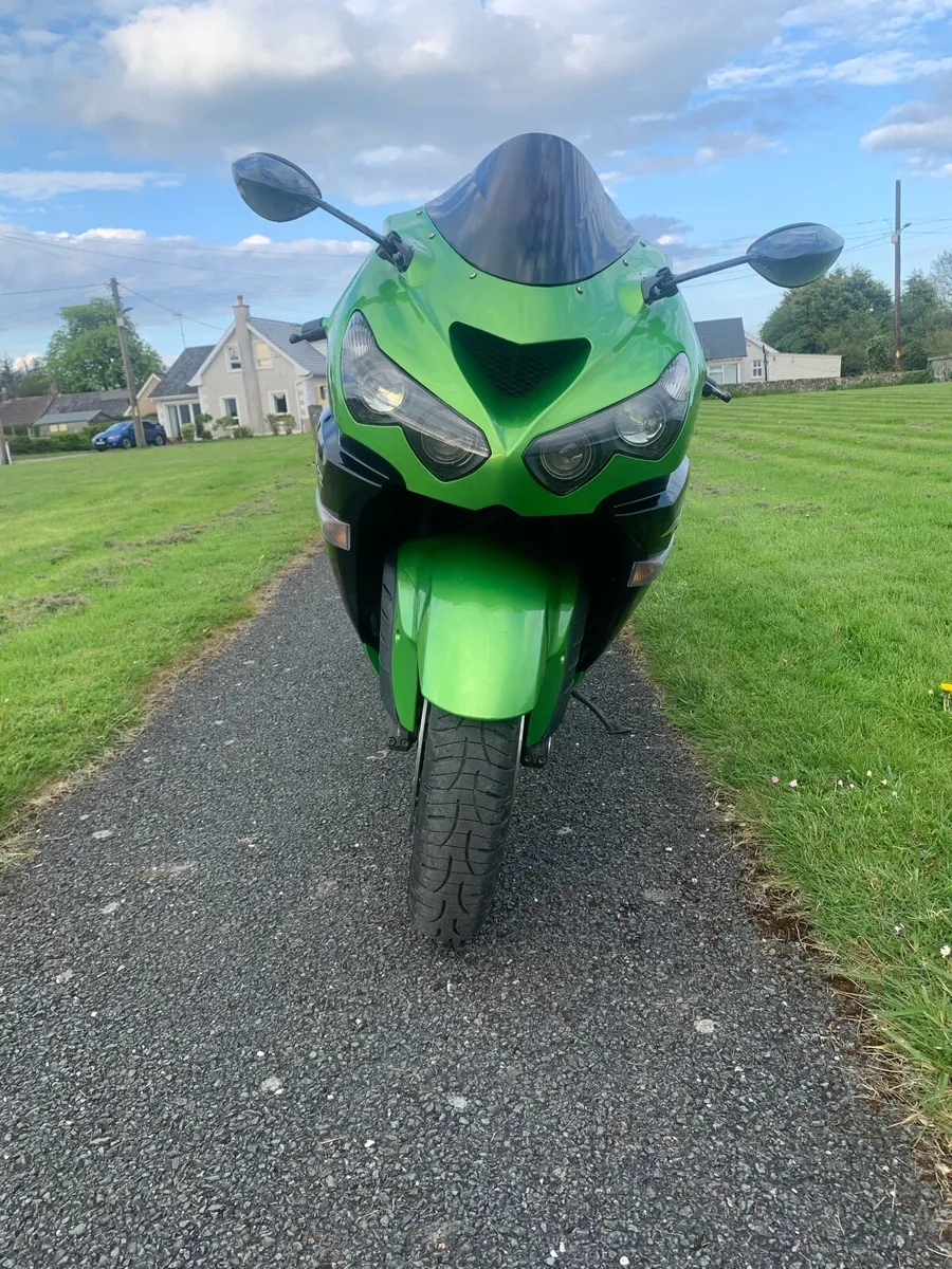 Kawasaki ZZR 1400 Performance - Image 2