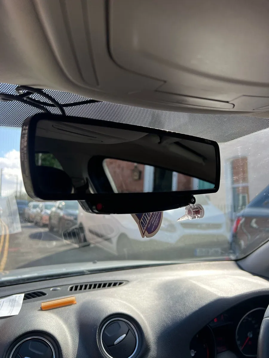 Taxi to rent - Image 4