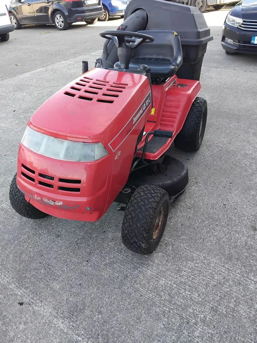 Jonsered ride on mower 12.5hp priced - Image 4