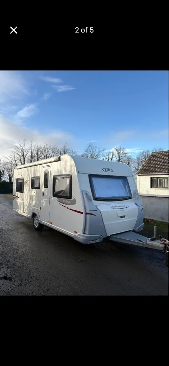 2011 lmc musica 493 4 berth - Image 1