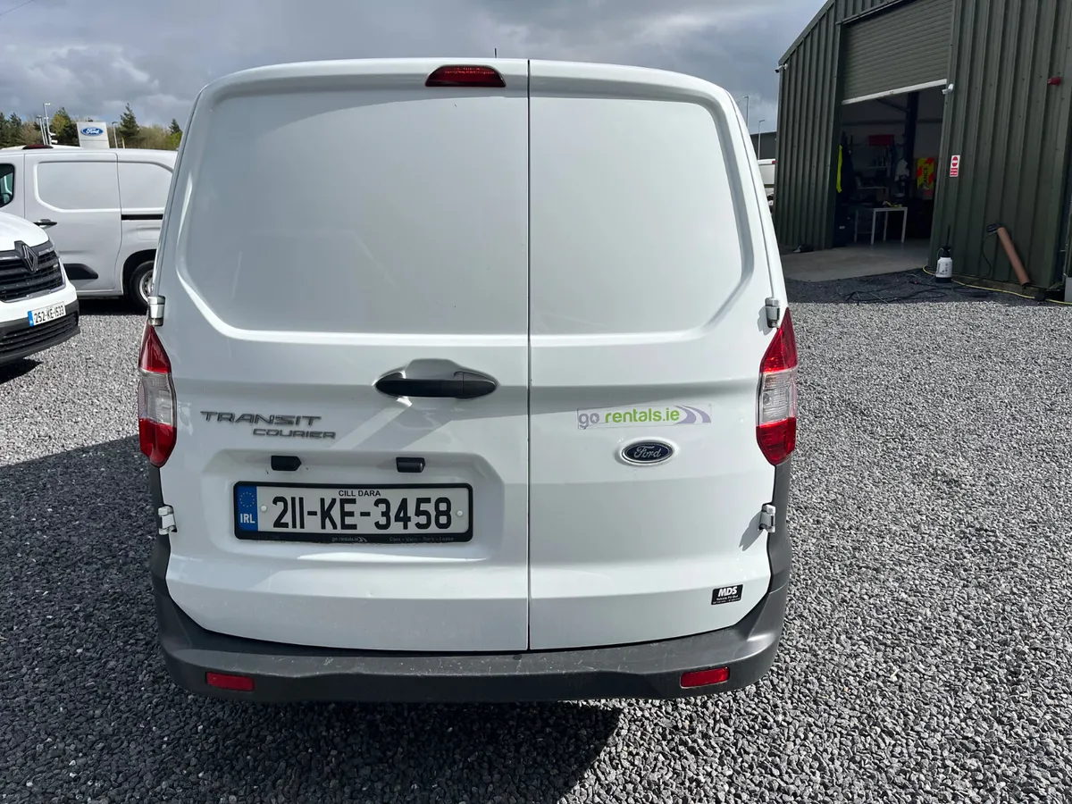 Ford Transit Courier 1.5L Diesel (1 Owner) - Image 4