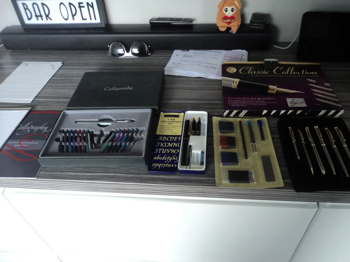 Calligraphy and Classic pens collection sets - Image 1