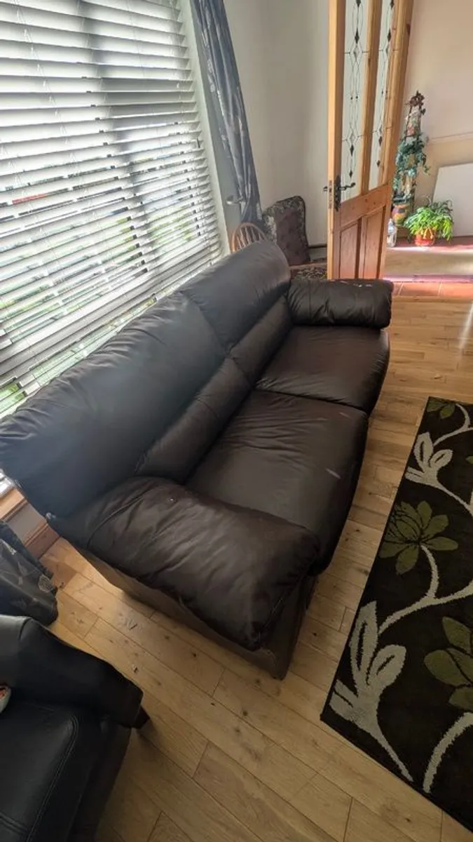 Brown leather couch set - Image 1