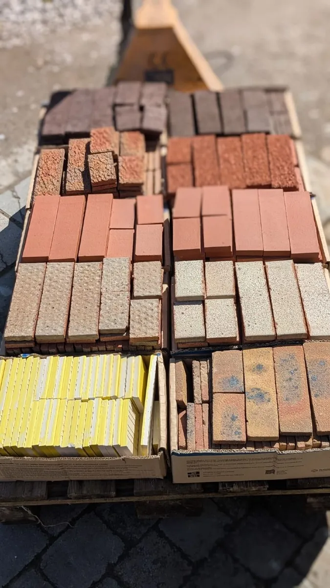 Clay brick tiles- slips - cladding for wall. - Image 2