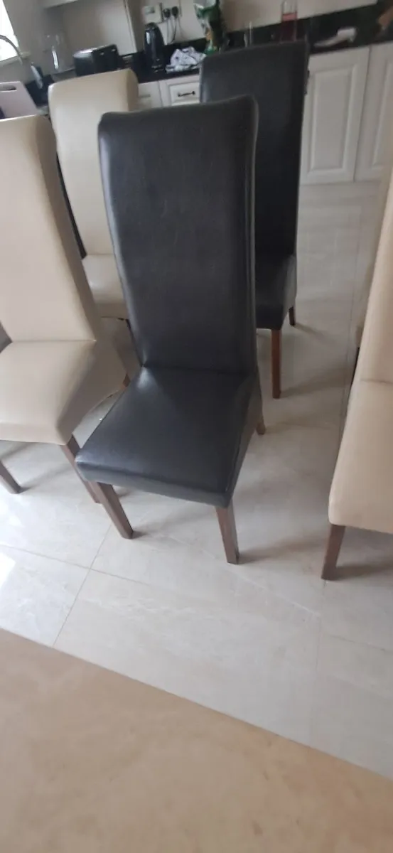 Dinning room chairs - Image 2