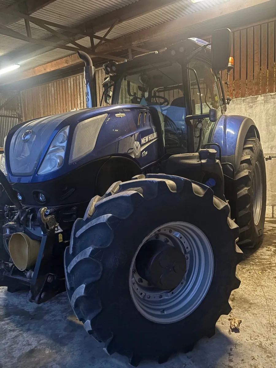 2016 New Holland T7.315 ***Front PTO*** - Image 1
