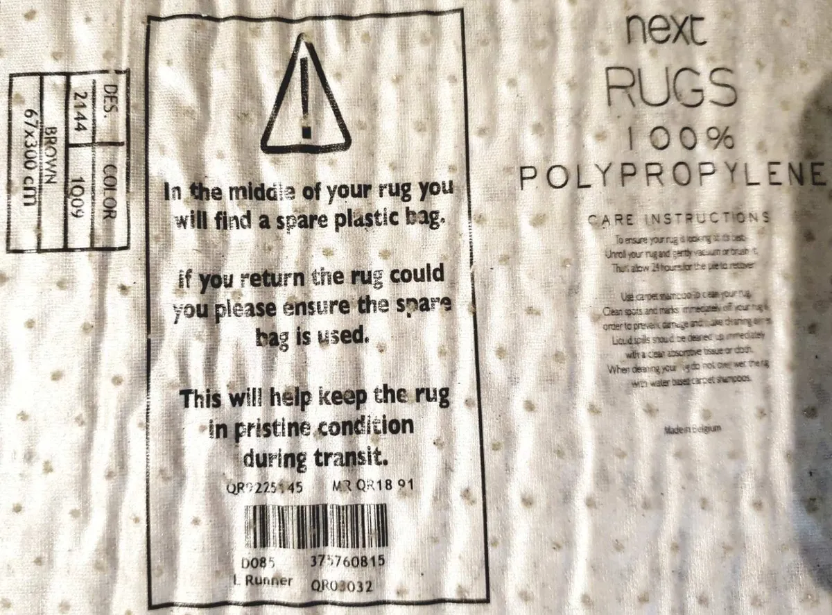 Large rug and matching runner - Image 2